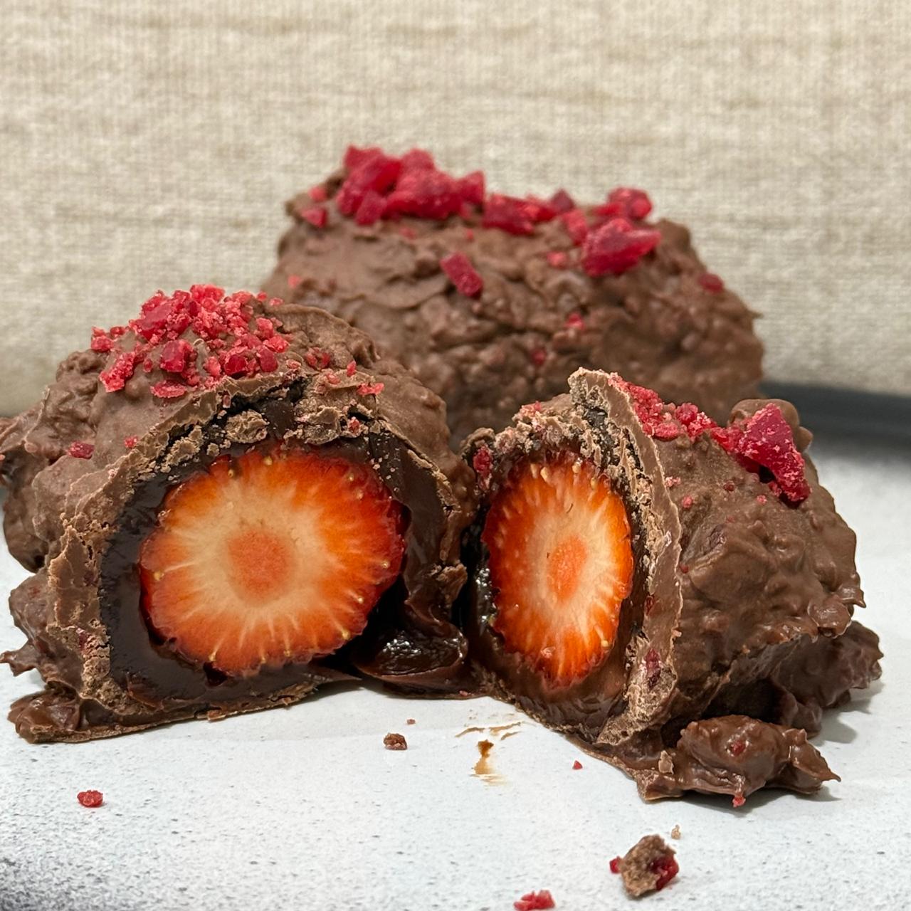 Morango Cravejado (Cacau)
